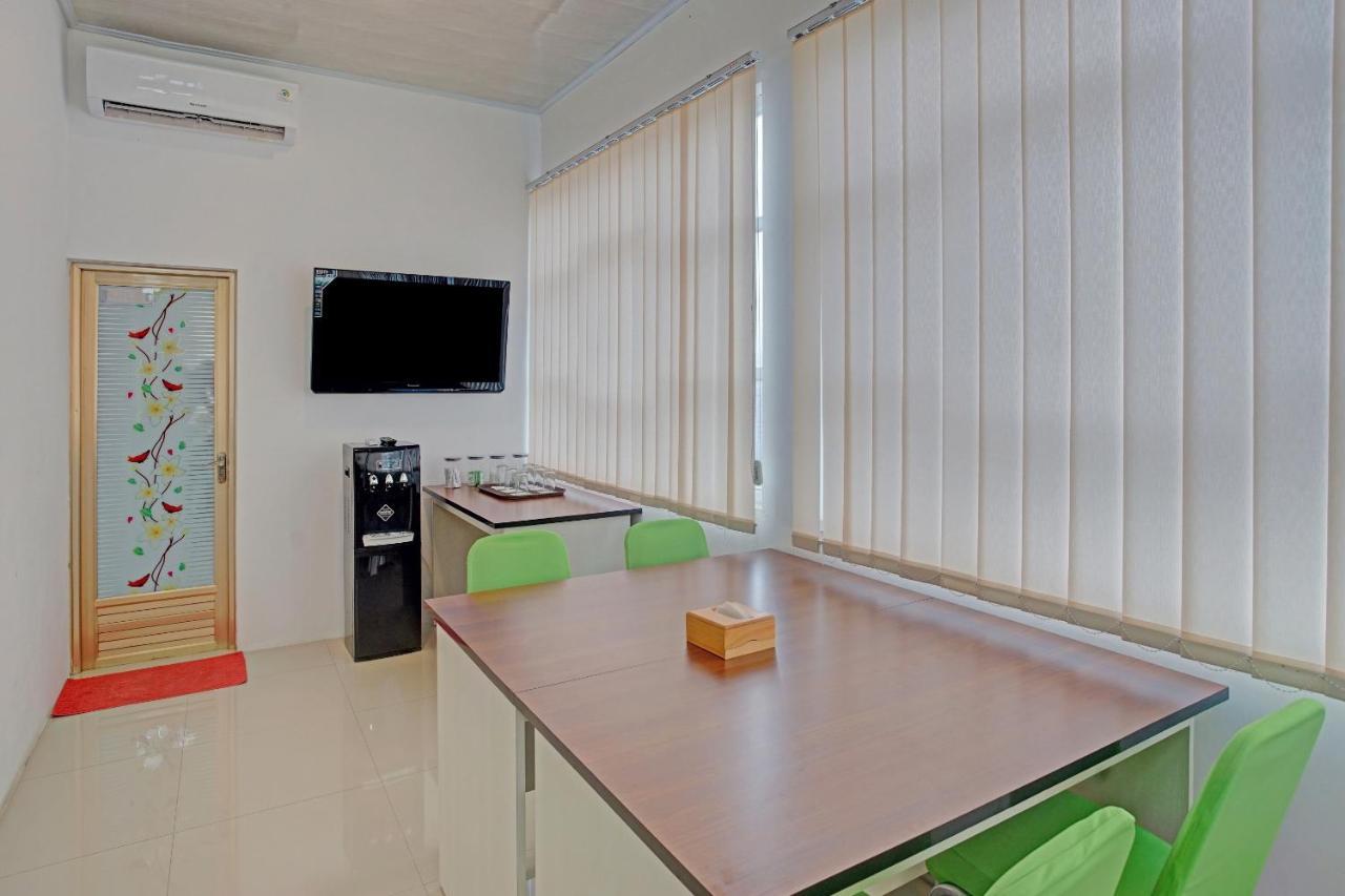 Oyo 90404 Pringombo Homestay 2 Syariah Bandar Lampung Bagian luar foto