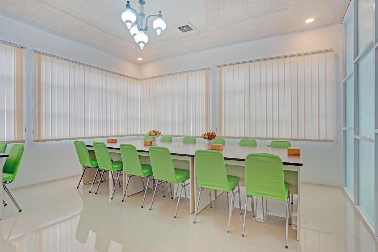 Oyo 90404 Pringombo Homestay 2 Syariah Bandar Lampung Bagian luar foto